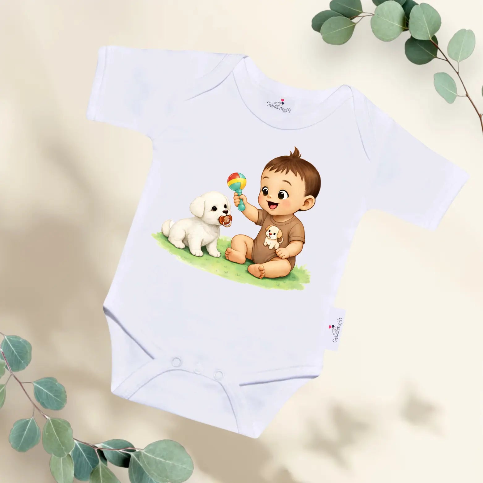 Rompertje Baby speelt met hondje Geboortegift