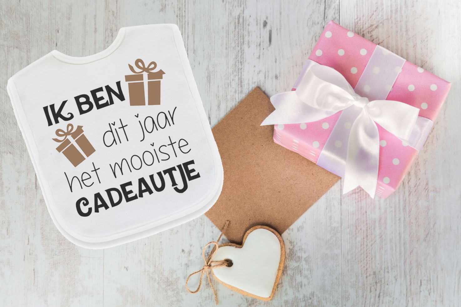 Slabbetje mooiste cadeautje - Geboortegift